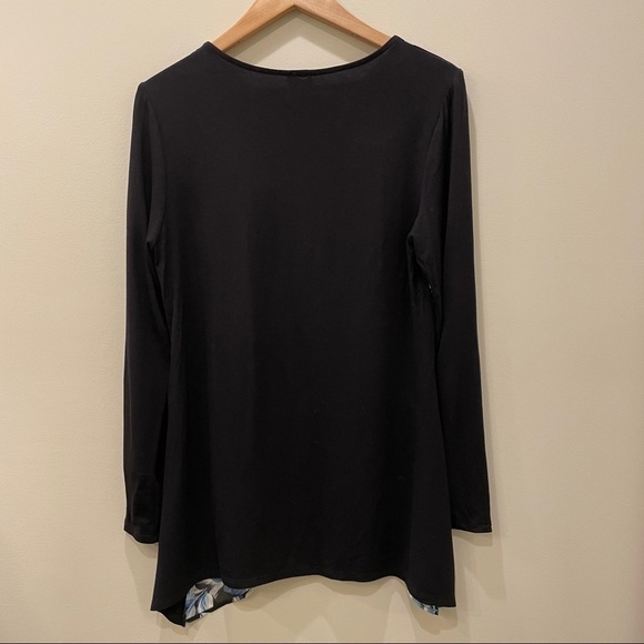 Chico’s Blue and White Floral Print Long Sleeve Blouse - Picture 4 of 6